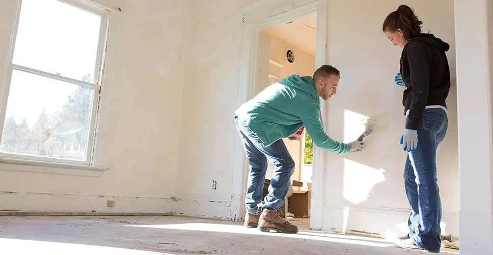 Expert Tips for Repairing Your Walls Before You Move