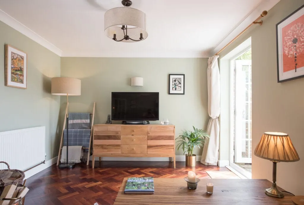 5 Ideas on How to Integrate a TV in the Living Room