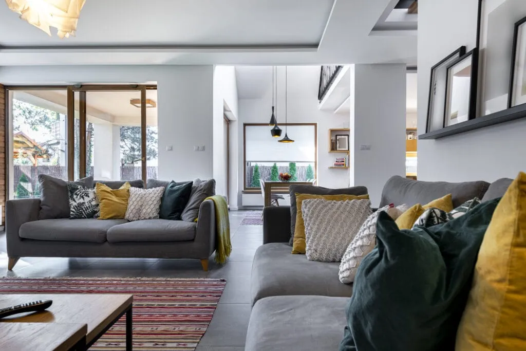 4 Ways to Make Your Home Smell Great for Your Open House