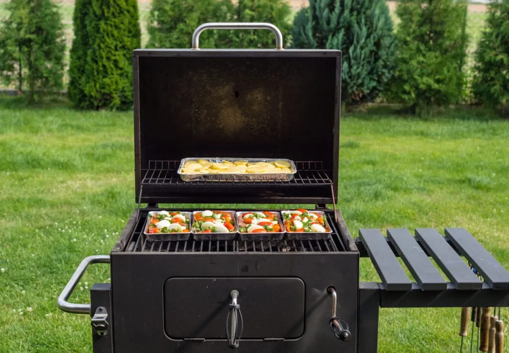 Plan on Entertaining Outdoors This Summer? Here’s What You Need to Do It Right