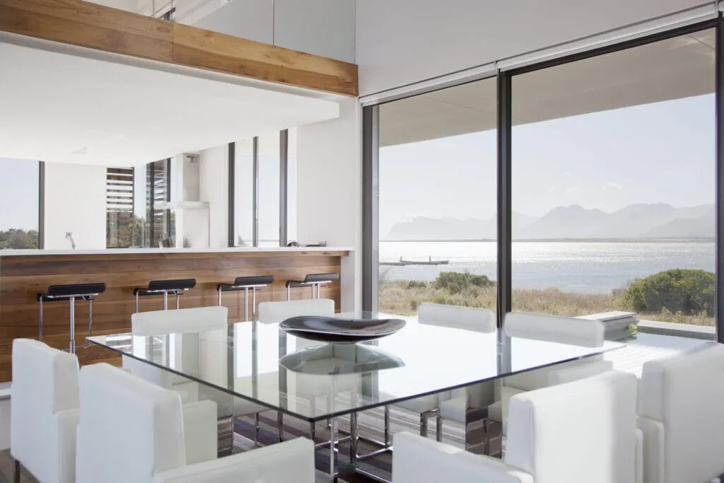 Decorating a Three Room Apartment With Style