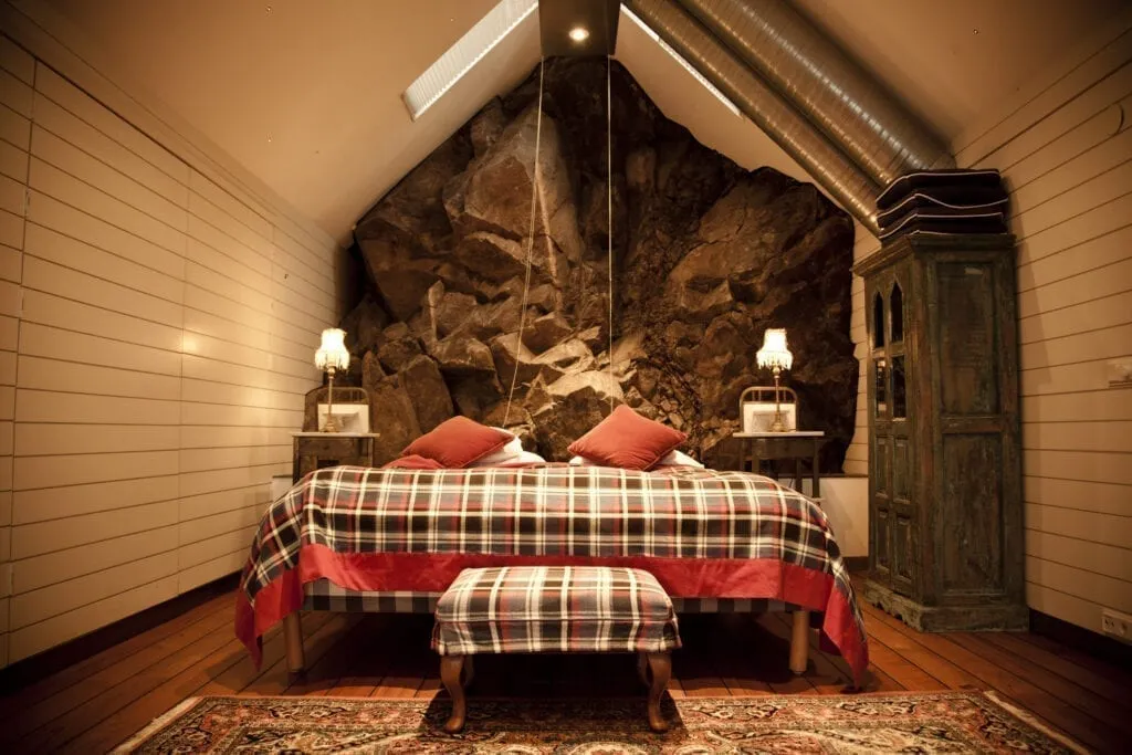 12 Pretty Reasons Plaid Decor is Exactly What You Need