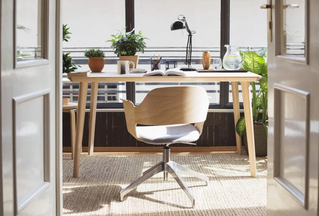 15 Gorgeous Desk Designs for any Office