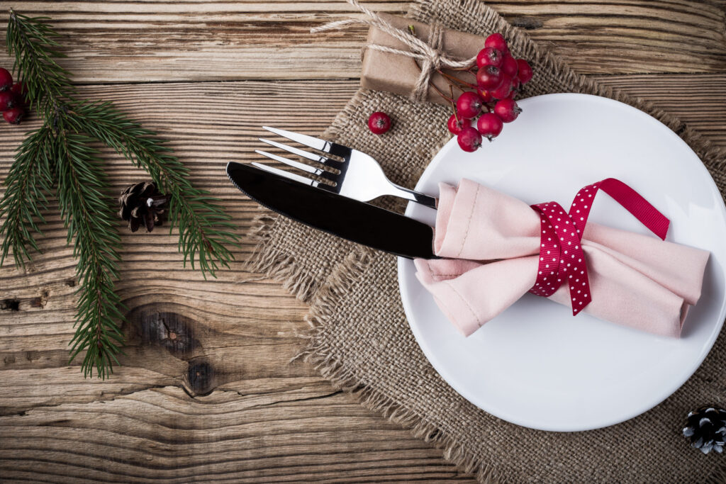 rustic christmas table setting
