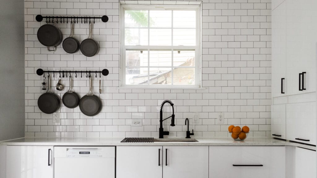 tiled kitchen backsplash 