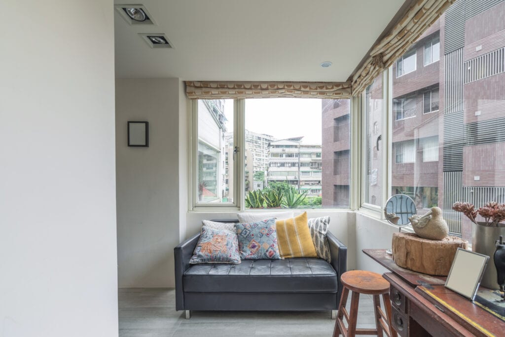 corner window in living room