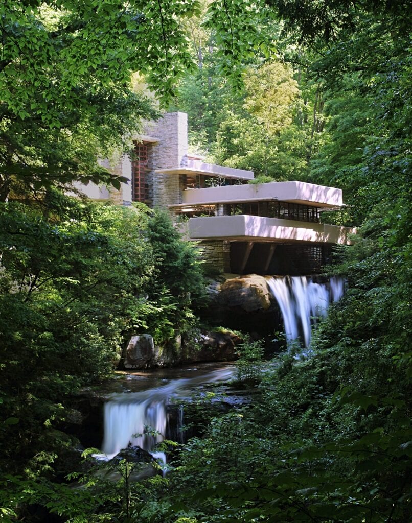 Frank Lloyd wright architect 