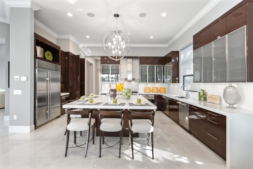 Beautiful Modern kitchen with a counter height island