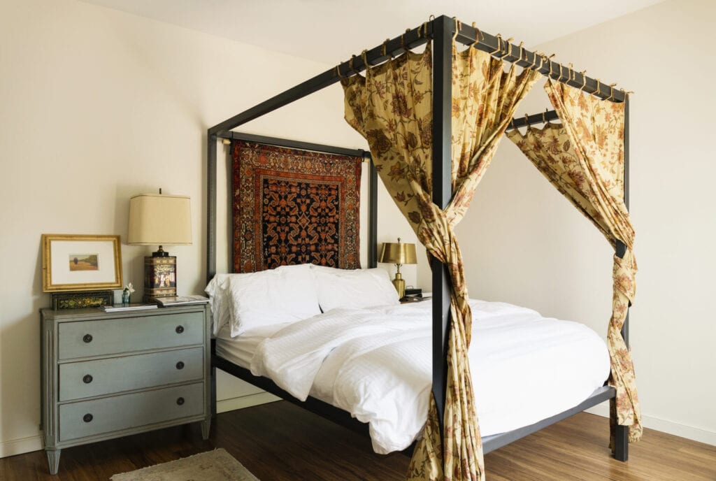 Canopy bed in bedroom