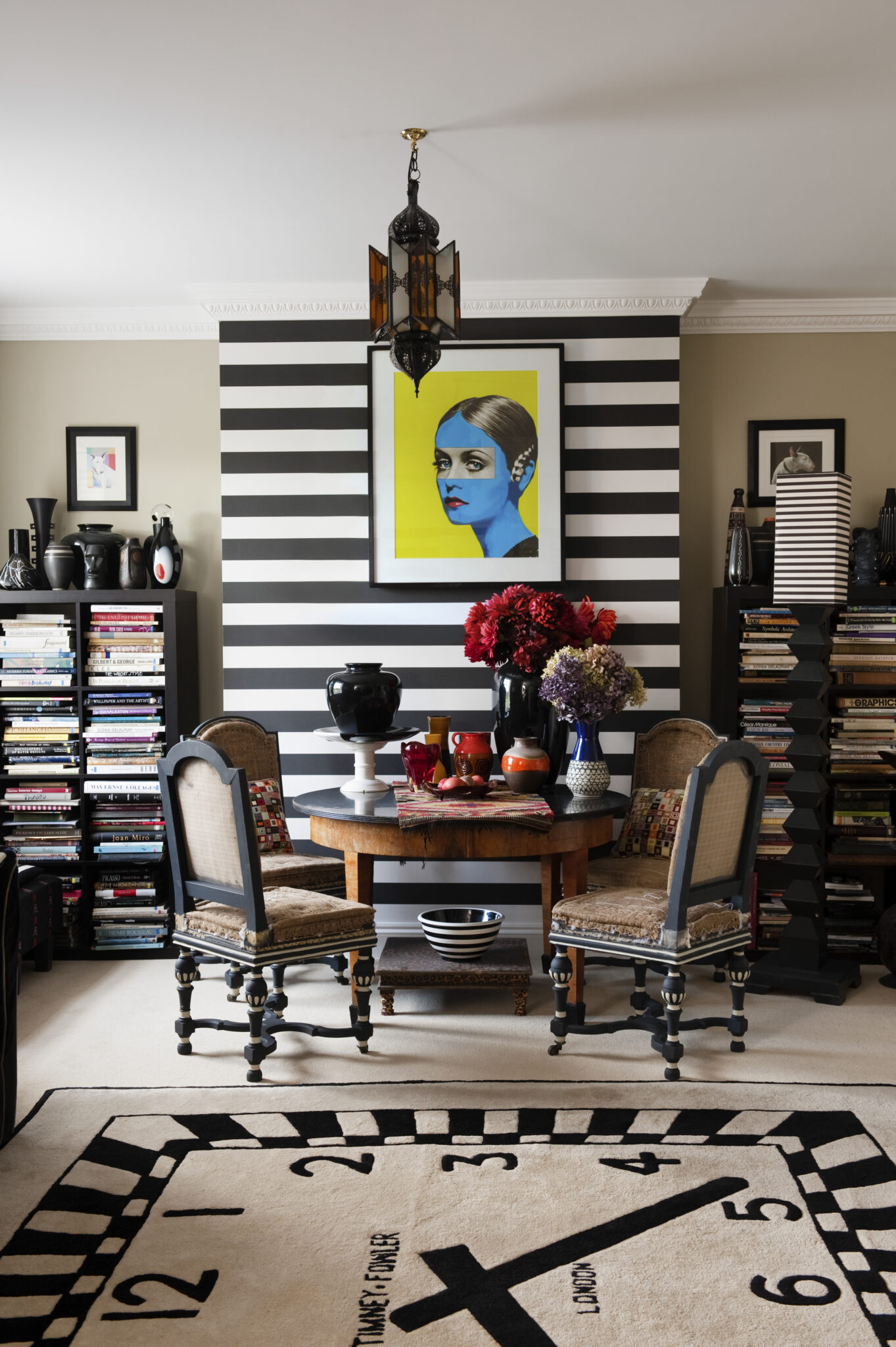 25 Dazzling Geometric Walls for the Modern Home