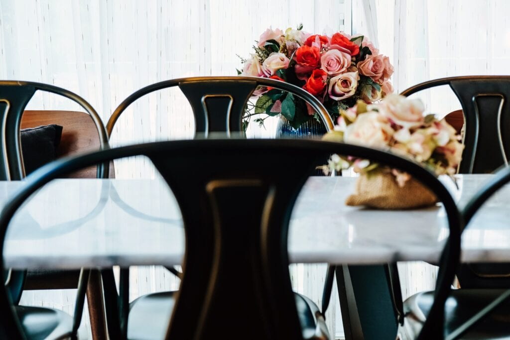 chrome dinning chairs