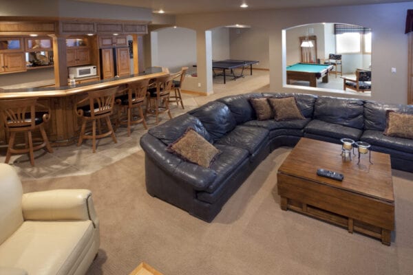 Excellent Finished Basement Bar, Lounge, Game Room, Pool Table, Sofa
