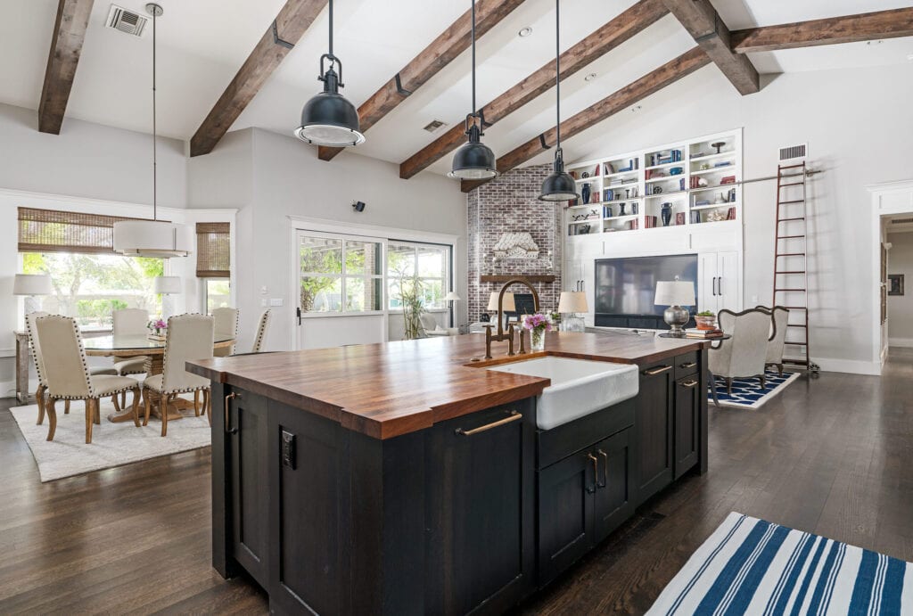 Color photo of a beautiful modern kitchen.