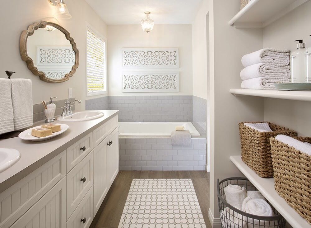 Luxury guest bathroom with extra shelves and towels