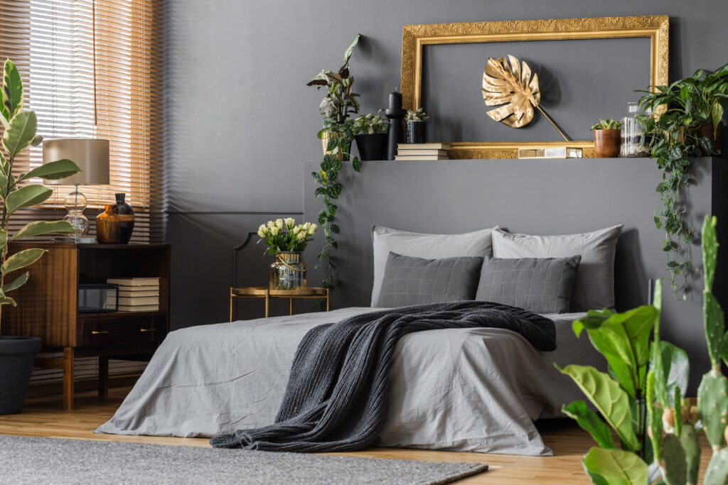 10 Things To Do With The Empty Space Over Your Bed - Decoration Bed Wall