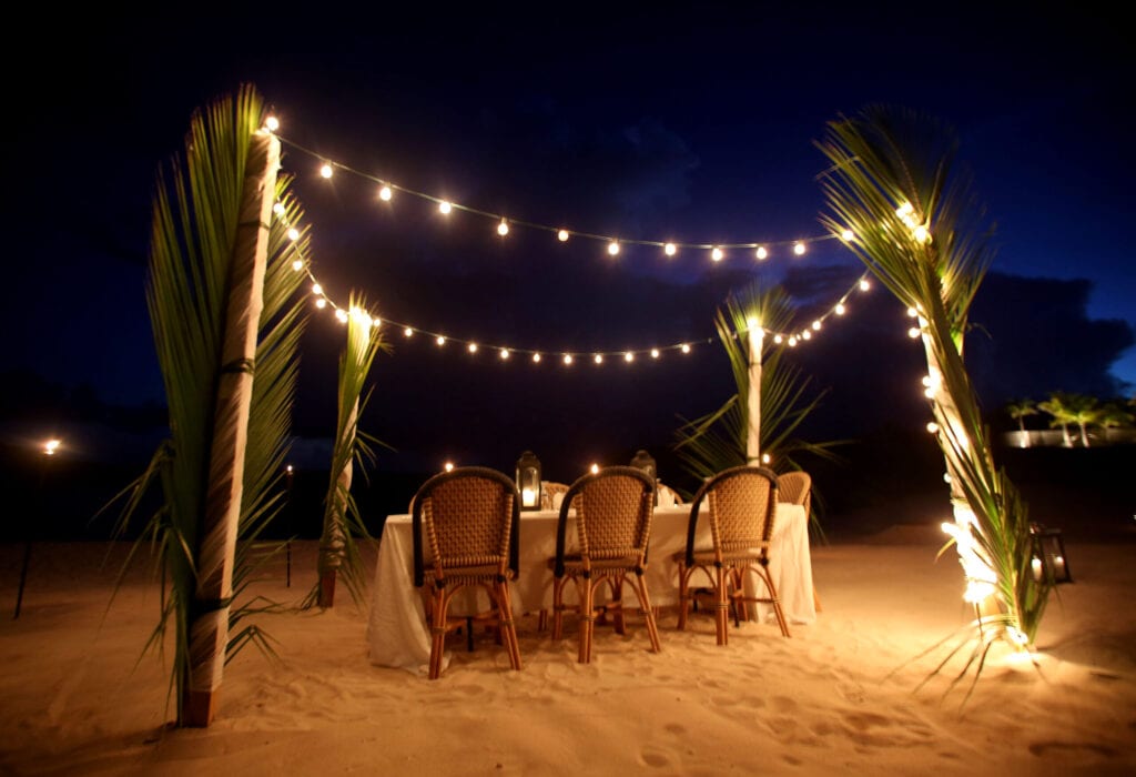 outdoor beach table 