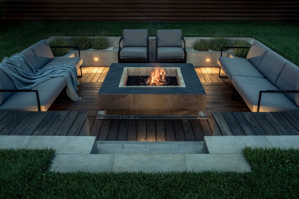 Modern fire pit