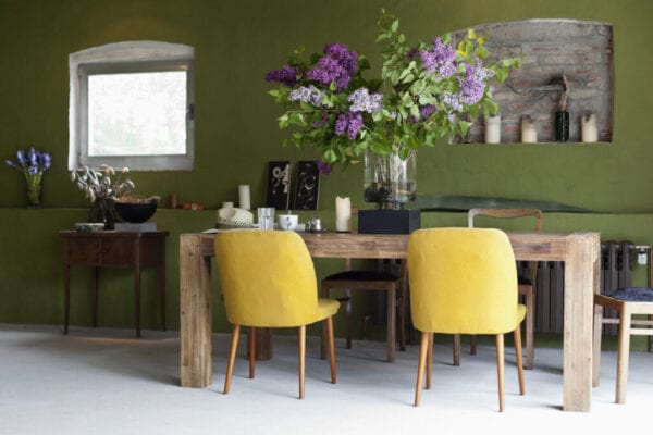 A stylish dining room
