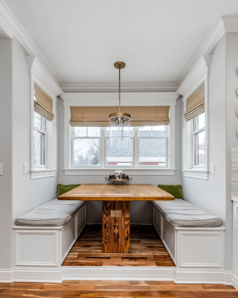 4 Tips To Help You Create A Perfectly Cozy Breakfast Nook In Your Home