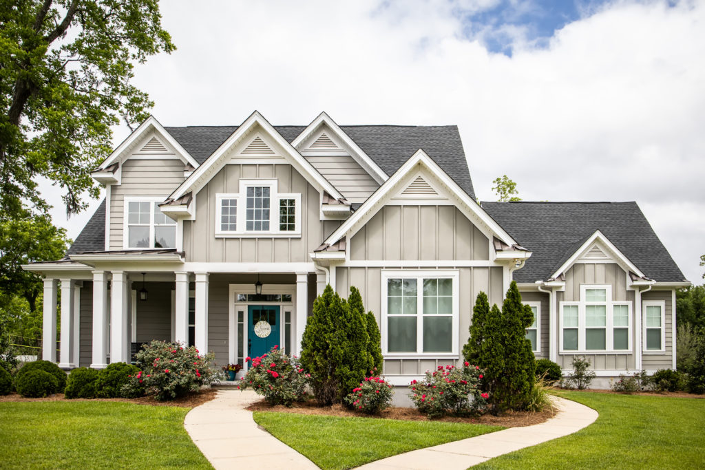 20 Exterior House Colors Trending in 2021 | MYMOVE