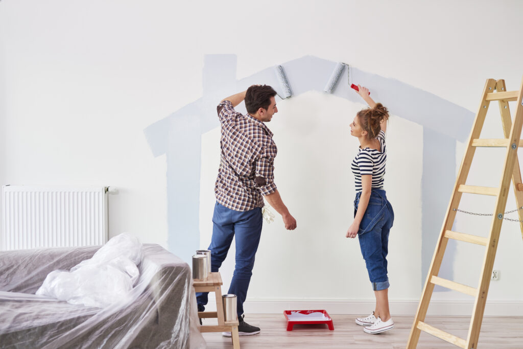 How Long Should Paint Dry Before Putting Furniture Back? 