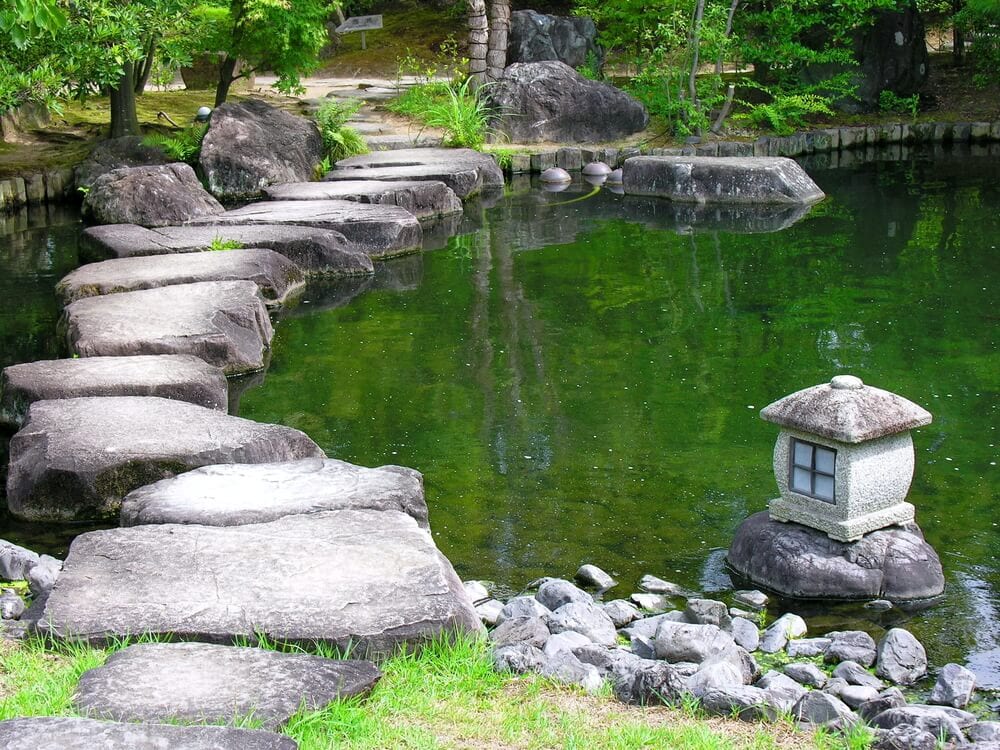 Stepping Stone Pathways Water Feature