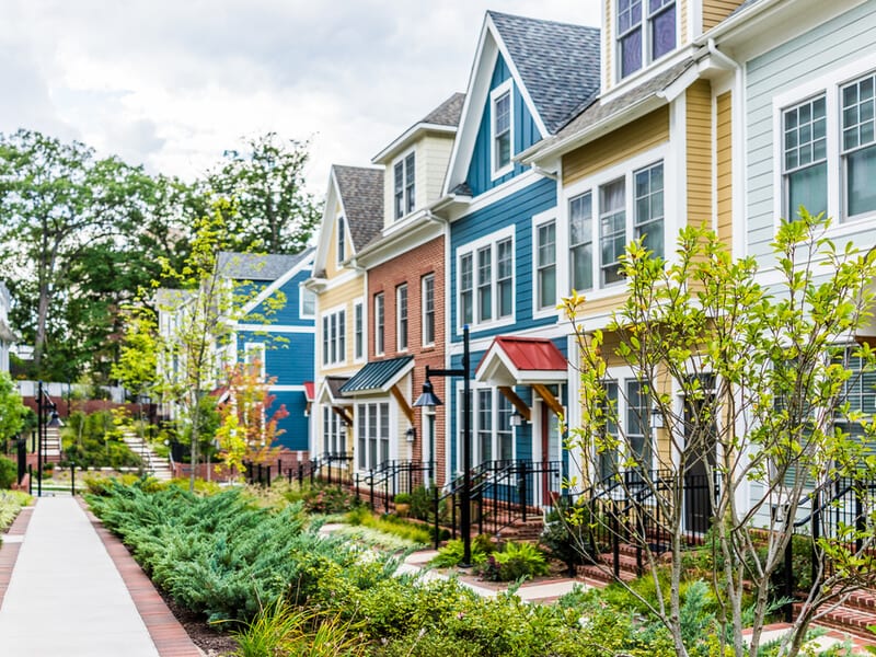 Neighborhood homes with gardens