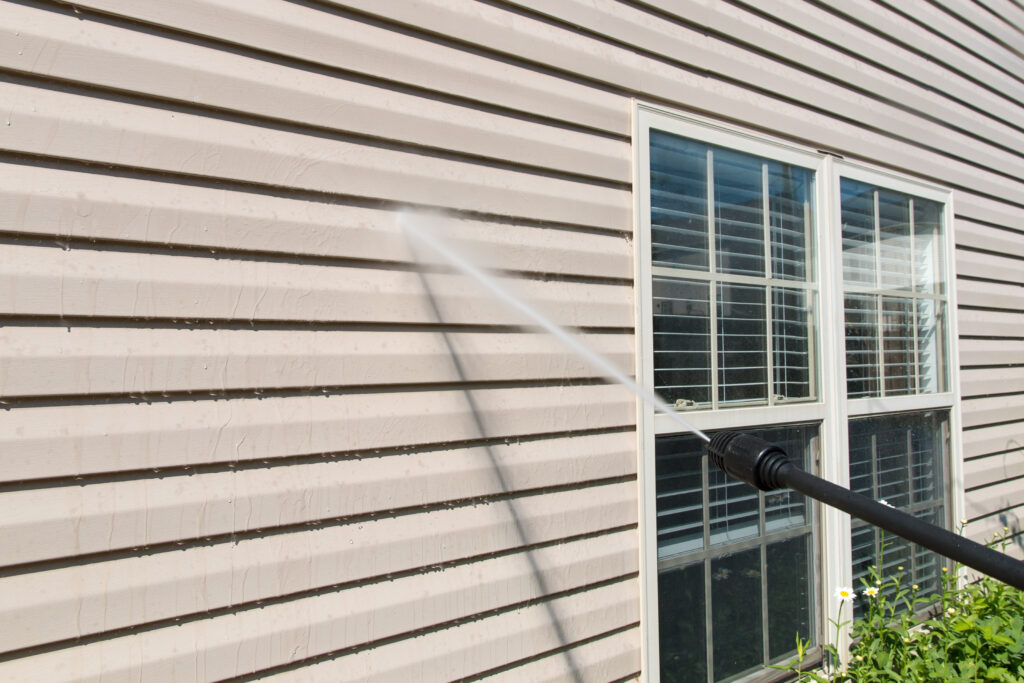 Siding Cleaning in Geneva IL