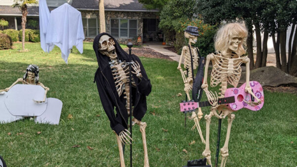 Our Favorite Halloween Decorations Spotted in the Charlotte Area