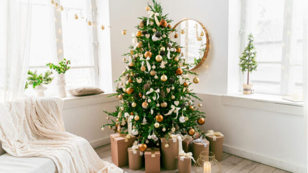 8 Unique Christmas Decor Ideas to Try This Year
